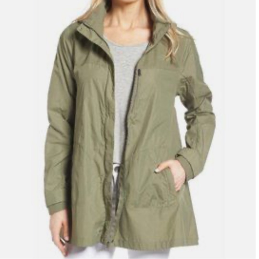 The north face a-line windbreaker